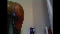 Shaking Her Ass in Da Showere
