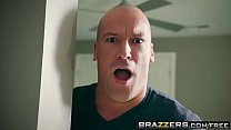 Brazzers - Big Butts Like It Big -  Scrub That Trunk scene starring Valentina Nappi, Sean Lawless an