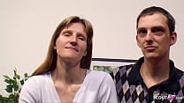 Schüchternes deutsches Ehepaar erlebt ersten MMF Dreier mit alten erfahrenen Sack