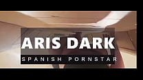 ARIS Dark follando con un chico en videoclip