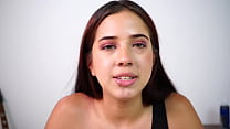 video de masturbación intensa con una joven colombiana de tetas perfectas y culo perfecto
