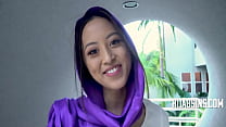 Alexia Anders In Hijab Gets A Lot Of D