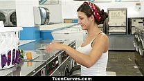 Teen Curves - Curvy Babe (TomiTaylor) Fucks In Laundry Shop