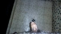 masturbación en la ducha