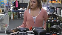 Sexy amateur gets railed at the pawnshop