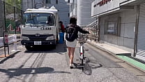 我骑自行车在东京漫步，在Shin -okubo吃韩国食品