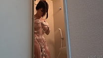 Glamorous Girl REMI Shower on Webcam