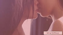 hot sexy lesbians kissing OMG!!