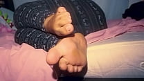 Sexy toes and soles from a latina
