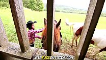 Let's Fuck Outside - Beautés de la Campagne Baisées par des Cowboys a Grosse Queue