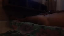 Masturbo e chupo o marido enquanto assistia swing na tv - parte 1