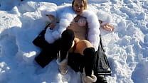 Winter sex - an amateur slut are going crazy from his cock
