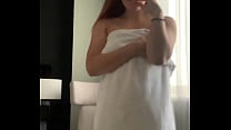 Redheaded Tinder beauty getting ready to get laid on a first date