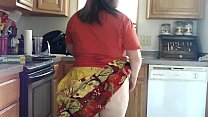 Fat MILF Bakes with Her Ass Out for Thanksgiving