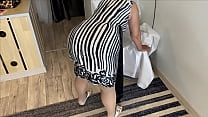 Stepmom in a homemade dress agreed to spread her ass for anal