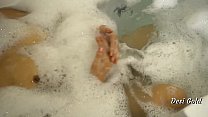 Desi Indian Bhabhi Fingering in Her Pussy in Bathtub