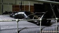 Blindfolded and gagged girl gets her pussy shovelled with toy