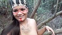 Ester Tigresa faz sexo anal com o cortador  de madeira a meio do mato