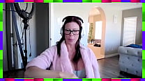 Interview with big titted, MILF pornstar Alexis Fawx, behind the scenes on how she got into porn