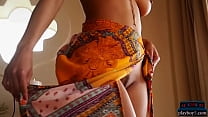 India brought us this gorgeous MILF babe to fully admire