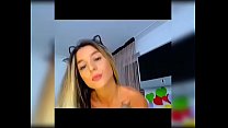 Hot girl plays on cam
