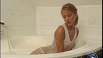 Horny teen Cynthia goes wet and wild at the bathtub