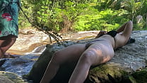 Minha mulher na cachoeira Sexo no mato com bunda grande