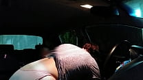 Esposa infiel la coge el chofer del Uber sin condón