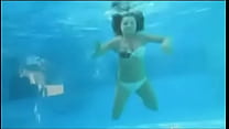 Natasha Karalova - shows ass in the pool