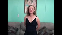 MILF Anna shows her shaved cunt in front of the camera