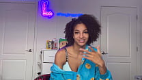 Foxybrown20 is telling a spicy story