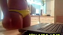 Cammer with nice ass dancing